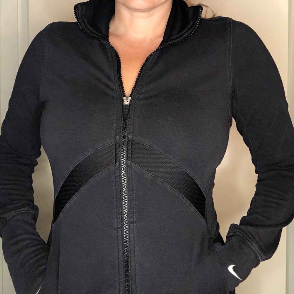 Nike Dri Fit Black Zip Up Jacket Small
